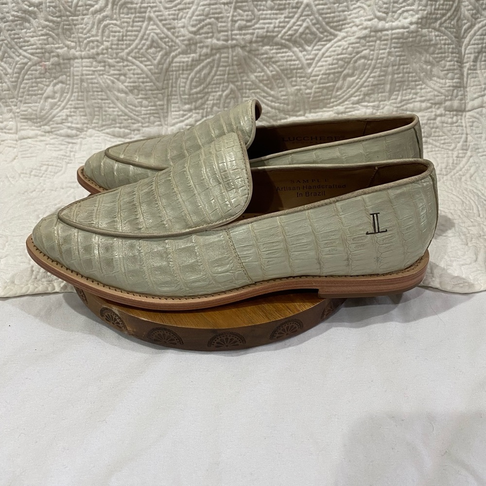Lucchese BNWOT sz 7 B women Karmen shoe loafer